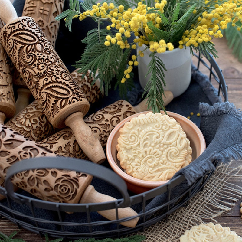 Embossing Rolling Pin Baking Cookies Noodle Biscuit Fondant Cake Dough Engraved Roller Cashew Flowers 35*5cm - KiwisLove