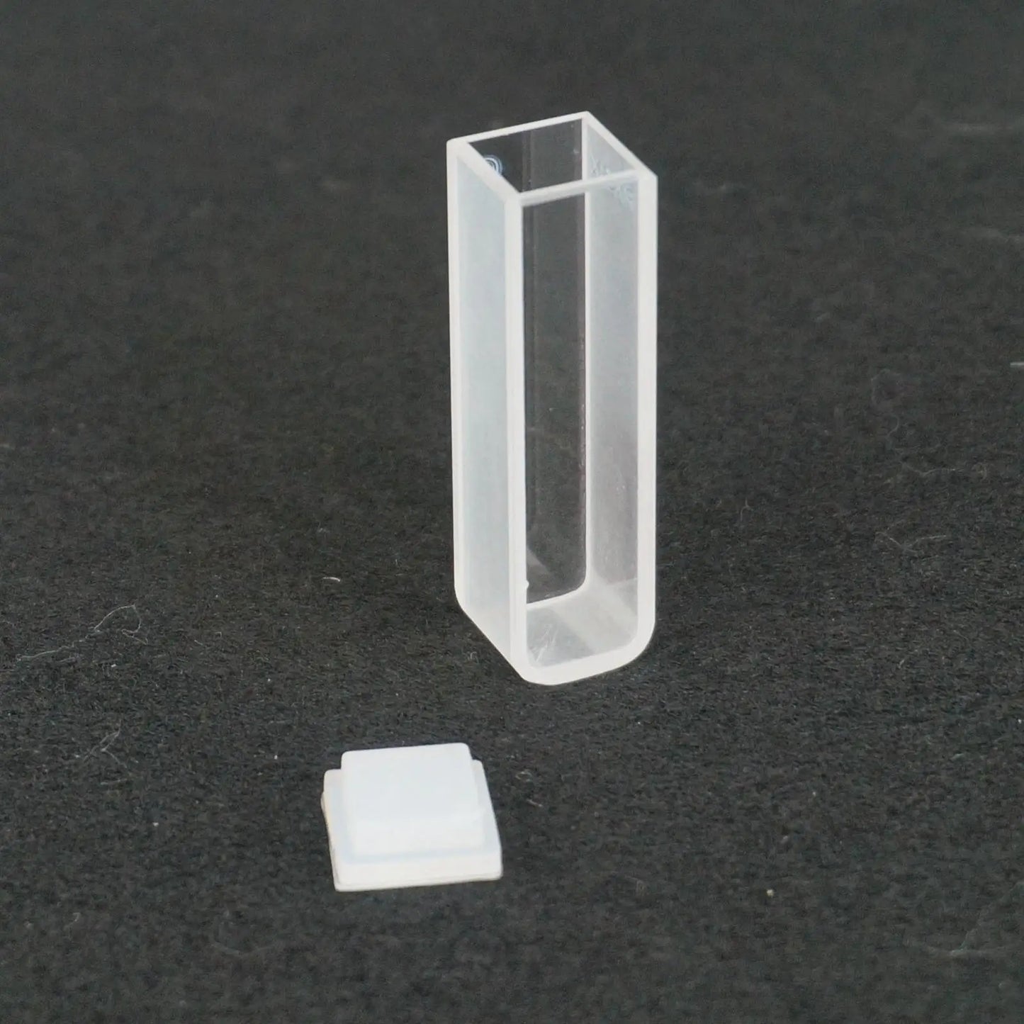 Acid and Alkali Resistant A Box With 2pcs 3.5ml 10mm Path Length JGS1 Quartz Cuvette Cell With Lid For Spectrophotometers - KiwisLove