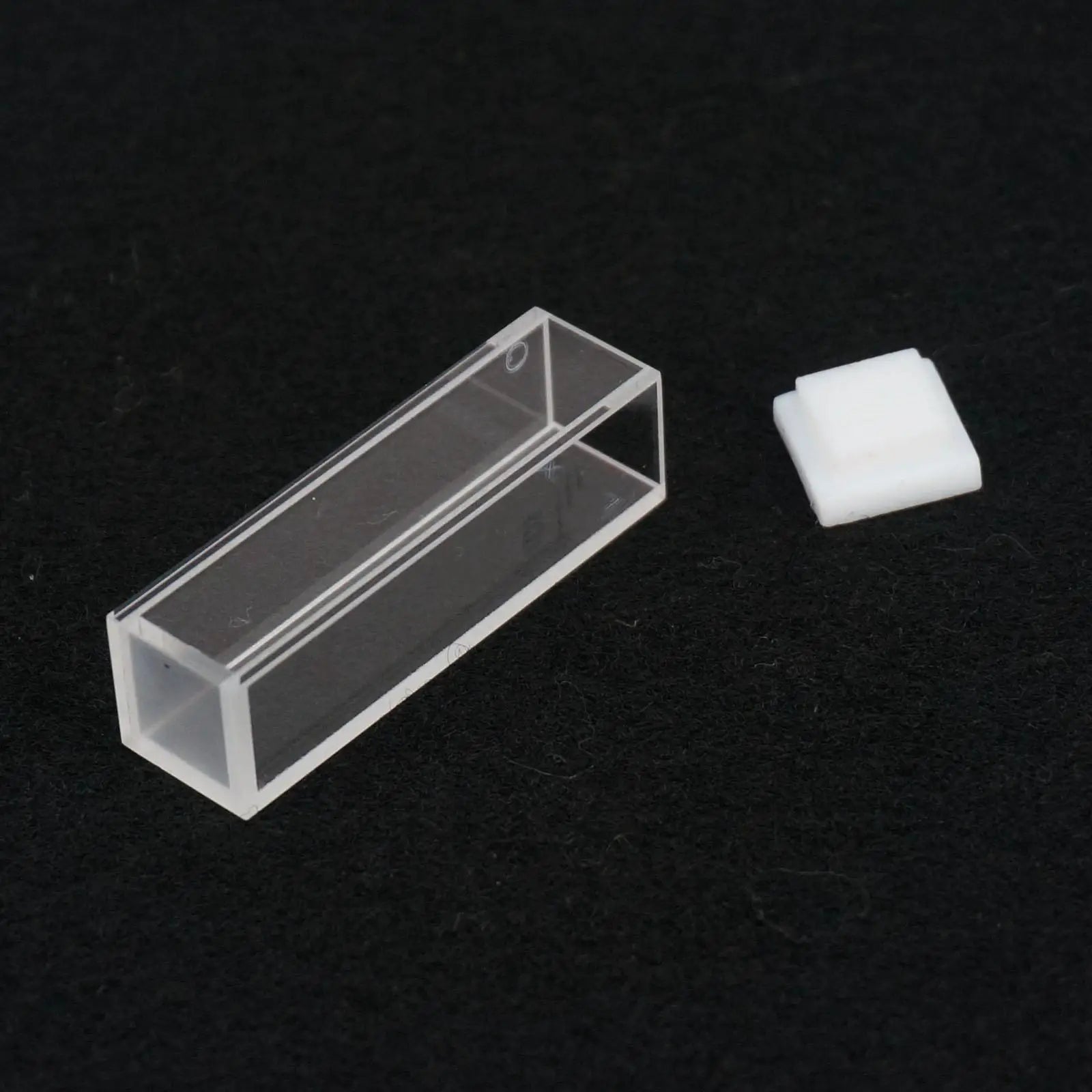 3.5ml 10mm Path JGS1 Quartz Cuvette Cell With Lid For Fluorescence Spectrometer - KiwisLove