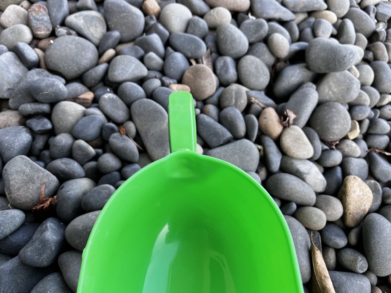 NZ Stock  Plastic Thickened Feed & Play Shovel  – For Pig Feeding, Sand & Snow Play - KiwisLove