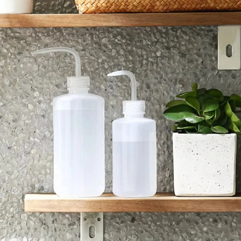1Pcs Washing Clean Wash Bottle Makeup Supplies Plastic Laboratory Measuring Bottles 250/500/1000ml Eyelash Extension Cleaning