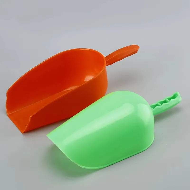 Feeding Shovel Plastic Thickened Feed Shovel Special Feeding Pig Scoop Feeding Spoon Pig Feed Scoop Breeding Feed Shovel Feeding