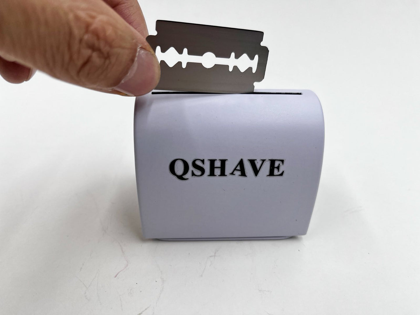 QSHAVE Blade Disposal Case – Razor Blade Bank Safe Storage Box