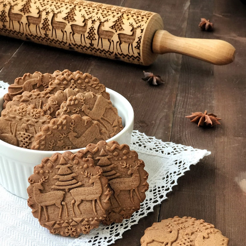 Christmas Embossing Rolling Pin Baking Cookies Noodle Biscuit Fondant Cake Dough Engraved Roller Reindeer Elk 35*5cm - KiwisLove