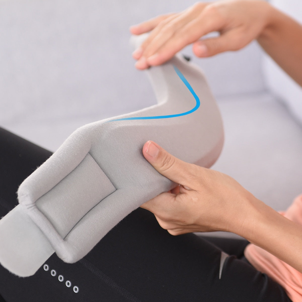 Neck Brace for Neck Pain and Support Soft Cervical Collar for Sleeping - KiwisLove