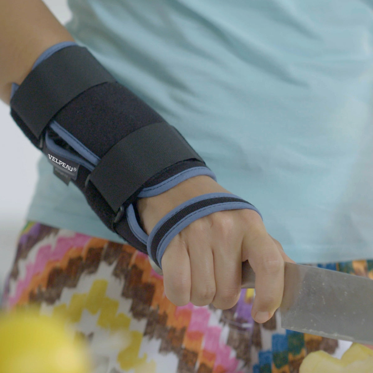 VELPEAU Professional Wrist Protector for Wrist Sprain Arthritis Fracture Bone - KiwisLove
