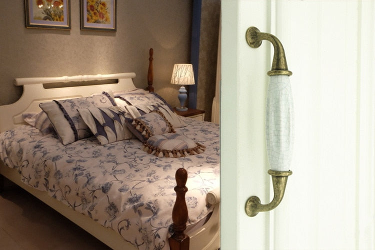 Antique Crack Design Wardrobe Door Knobs Handles - KiwisLove